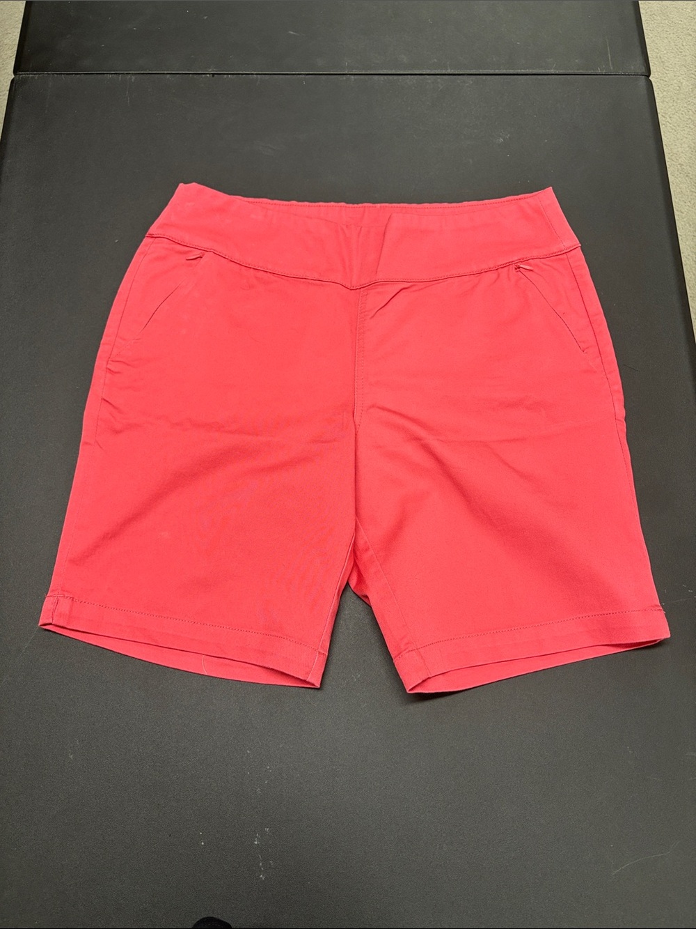 Christopher & Banks shorts large NWT
Pink